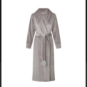 NWT $128 SKIMS Velour Robe in color smoke XL